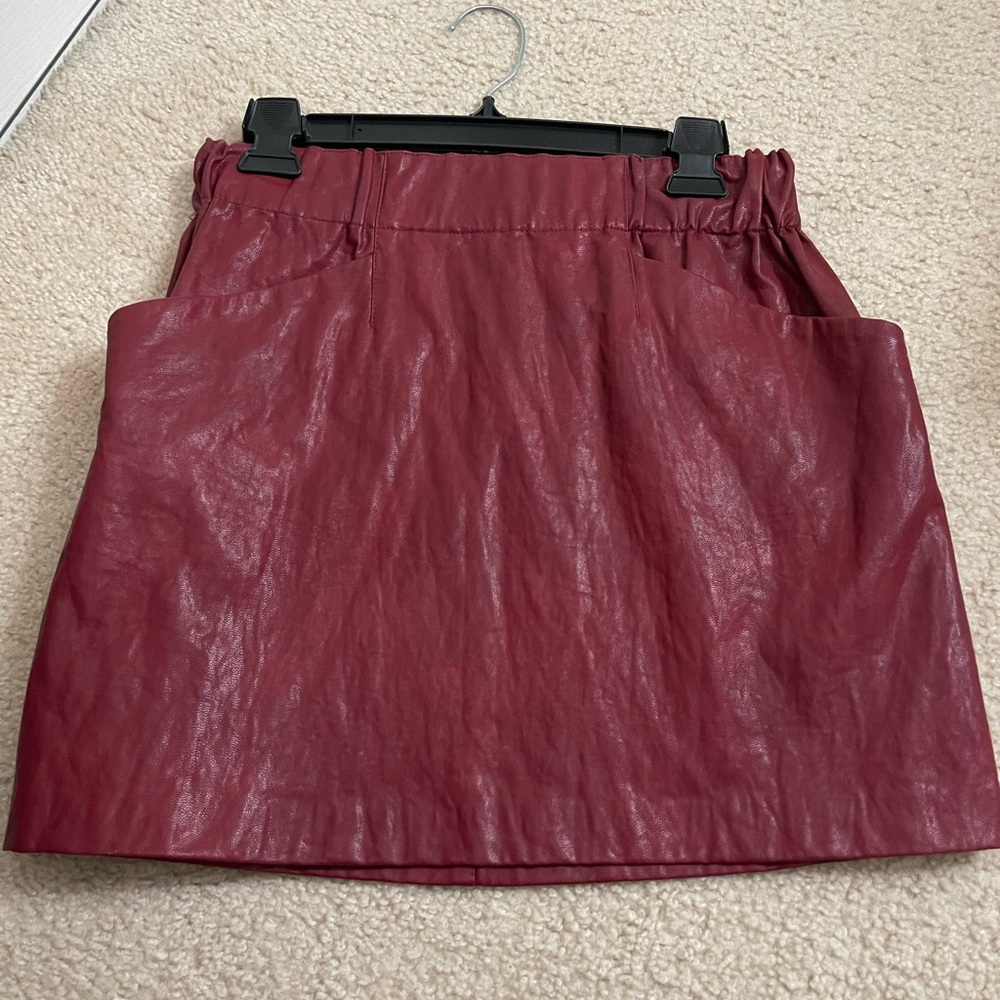 Zara burgundy skirt size medium